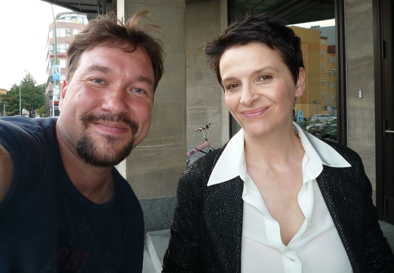 Juliette Binoche Photo with RACC Autograph Collector RB-Autogramme Berlin Juliette Binoche Photo with RACC Autograph Collector RB-Autogramme Berlin