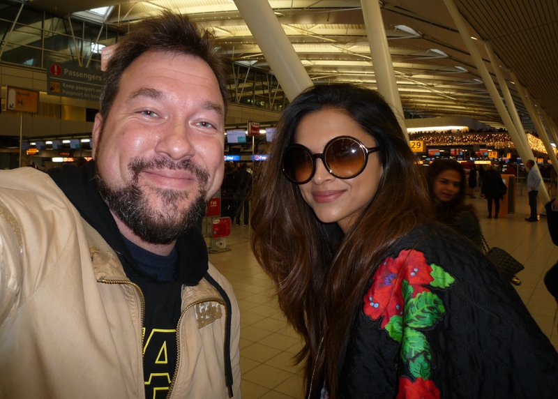 Deepika Padukone Photo with RACC Autograph Collector RB-Autogramme Berlin Deepika Padukone Photo with RACC Autograph Collector RB-Autogramme Berlin