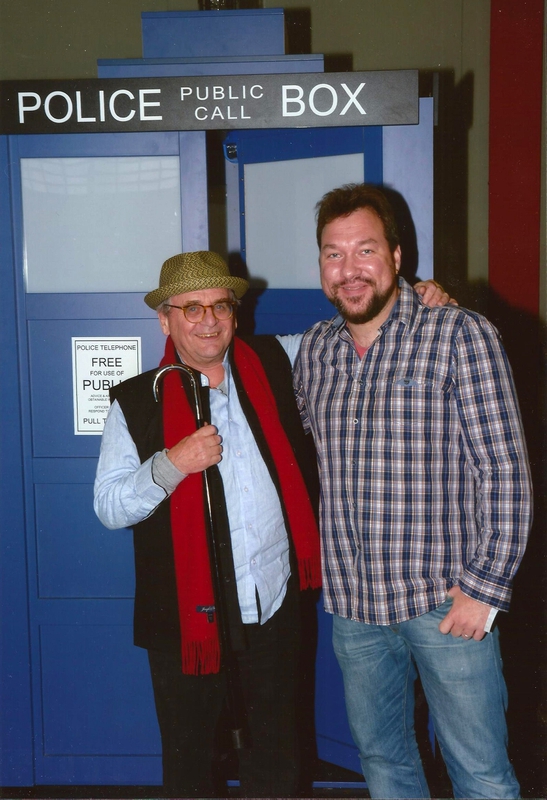 Sylvester McCoy Photo with RACC Autograph Collector RB-Autogramme Berlin Sylvester McCoy Photo with RACC Autograph Collector RB-Autogramme Berlin