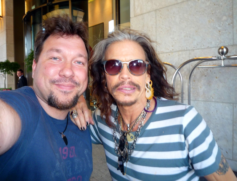 Steven Tyler Photo with RACC Autograph Collector RB-Autogramme Berlin