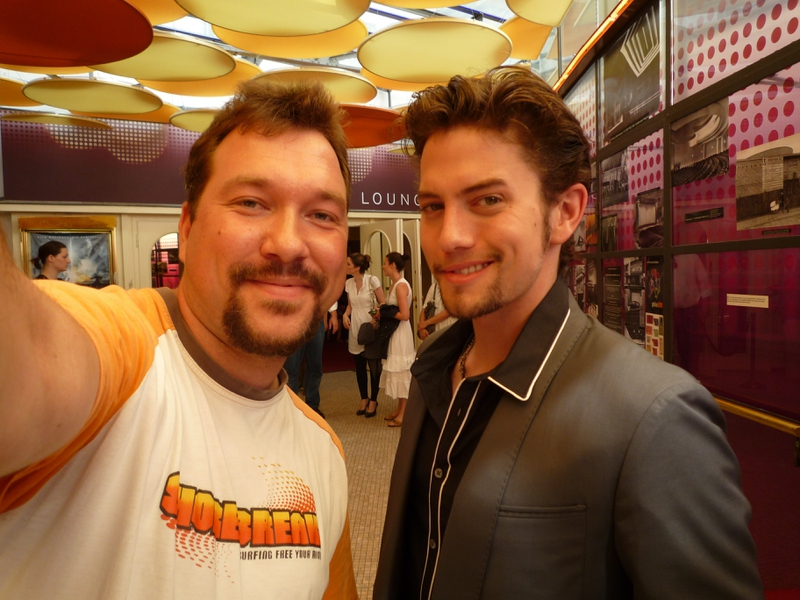 Jackson Rathbone Photo with RACC Autograph Collector RB-Autogramme Berlin