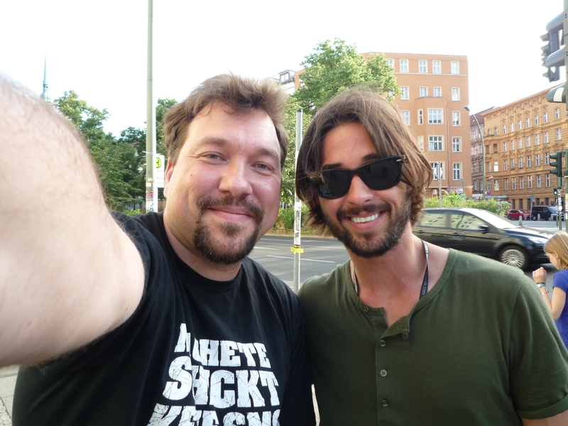 Ryan Bingham Photo with RACC Autograph Collector RB-Autogramme Berlin Ryan Bingham Photo with RACC Autograph Collector RB-Autogramme Berlin