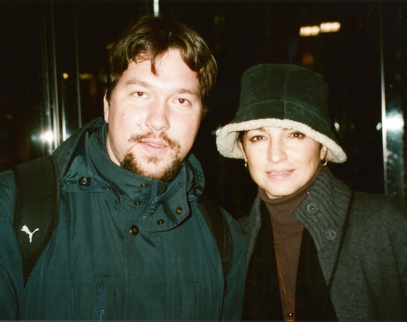 Gloria Estefan Photo with RACC Autograph Collector RB-Autogramme Berlin Gloria Estefan Photo with RACC Autograph Collector RB-Autogramme Berlin