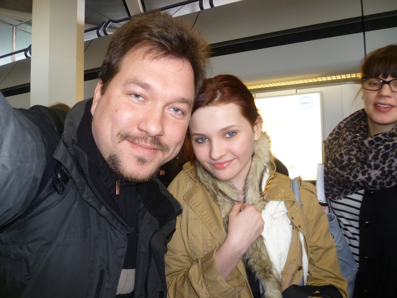 Abigail Breslin Photo with RACC Autograph Collector RB-Autogramme Berlin
