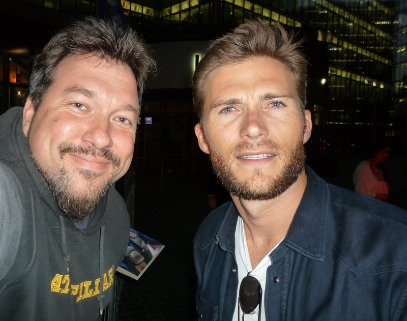 Scott Eastwood Photo with RACC Autograph Collector RB-Autogramme Berlin