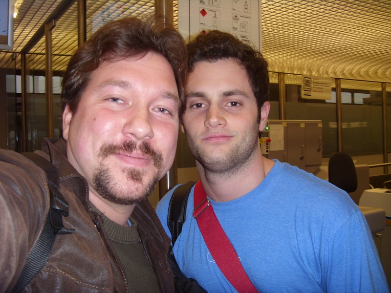 Penn Badgley Photo with RACC Autograph Collector RB-Autogramme Berlin
