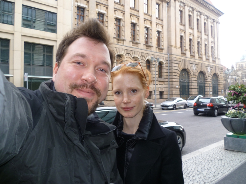 Jessica Chastain Photo with RACC Autograph Collector RB-Autogramme Berlin Jessica Chastain Photo with RACC Autograph Collector RB-Autogramme Berlin