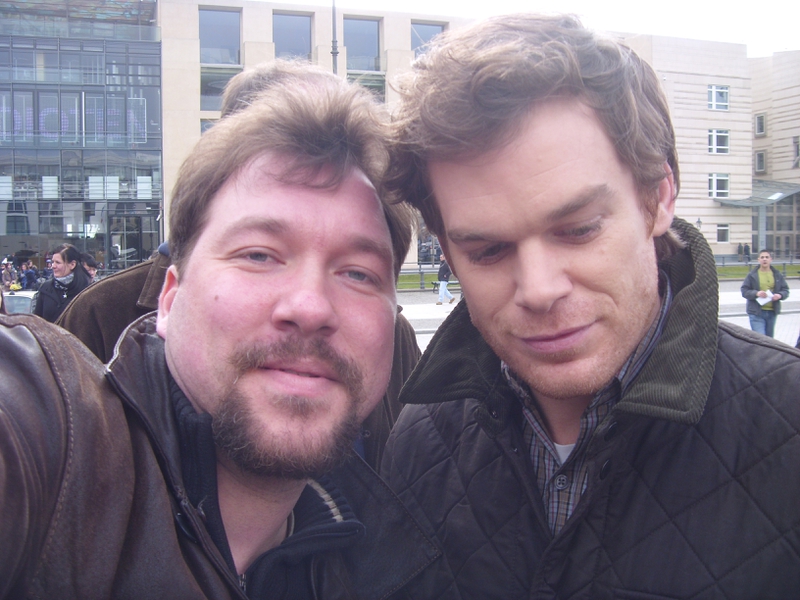 Michael C. Hall Photo with RACC Autograph Collector RB-Autogramme Berlin