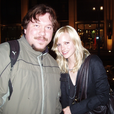 Anna Faris Autograph Profile