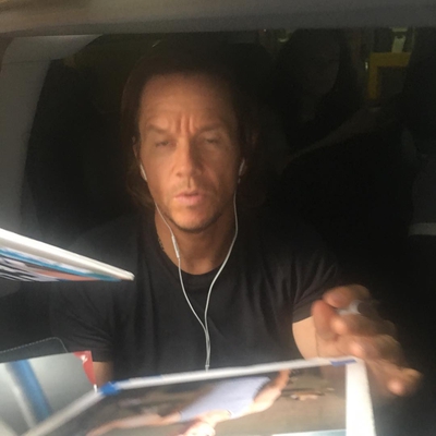 Mark Wahlberg Autograph Profile
