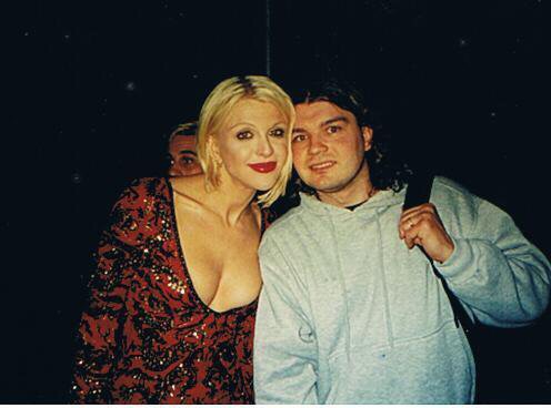Courtney Love Photo with RACC Autograph Collector bpautographs Courtney Love Photo with RACC Autograph Collector bpautographs
