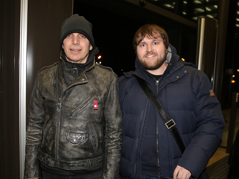 Joe Satriani Photo with RACC Autograph Collector Ilya Zeta