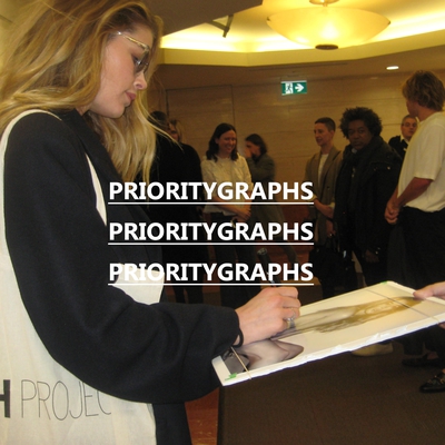 Doutzen Kroes Autograph Profile