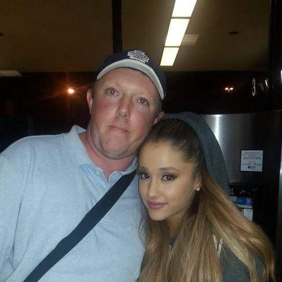 Ariana Grande Photo with RACC Autograph Collector CelebrityChaos.tv