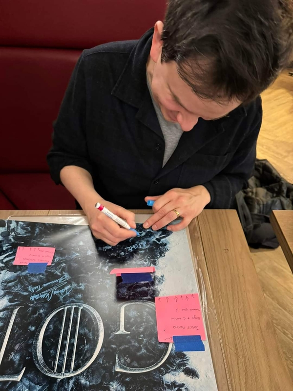 The moment: GAME OF THRONES  George rr Martin signed item