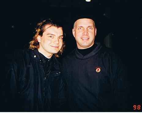 Garth Brooks Photo with RACC Autograph Collector bpautographs Garth Brooks Photo with RACC Autograph Collector bpautographs
