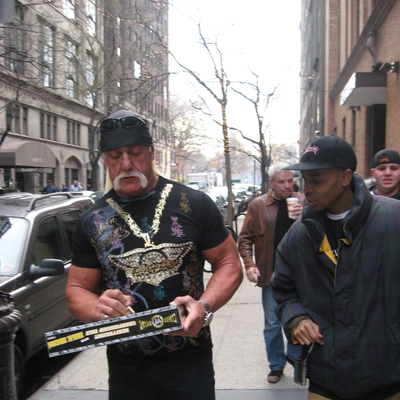 Hulk Hogan Autograph Profile