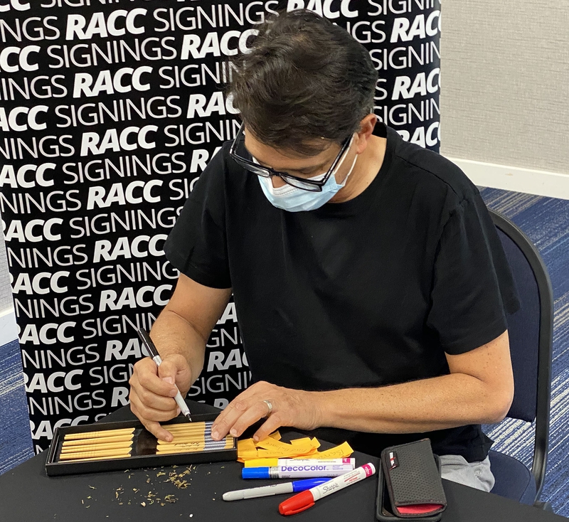 Ralph Macchio Signing Autographs for RACC Autograph Collector Framing History Ralph Macchio Signing Autograph for RACC Autograph Collector Framing History