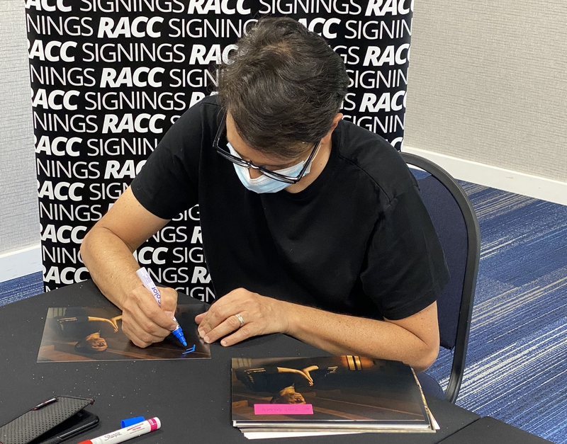 Ralph Macchio Signing Autographs for RACC Autograph Collector Framing History Ralph Macchio Signing Autograph for RACC Autograph Collector Framing History