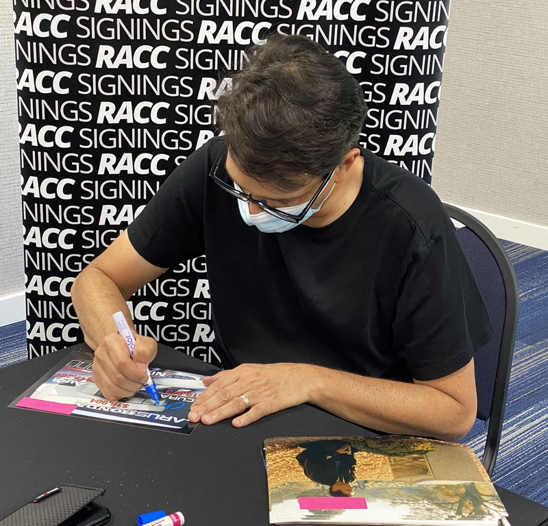 Ralph Macchio Signing Autographs for RACC Autograph Collector Framing History Ralph Macchio Signing Autograph for RACC Autograph Collector Framing History