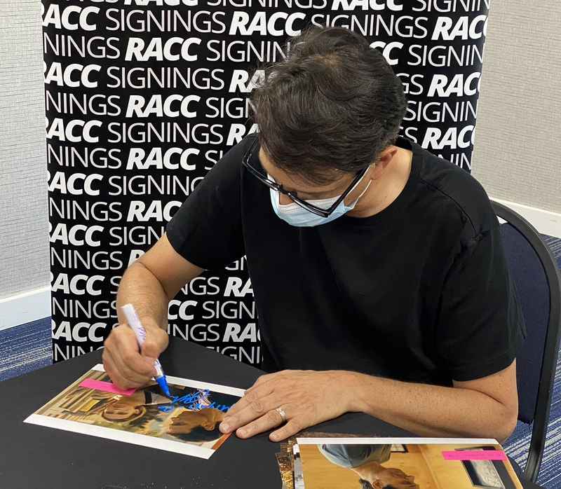Ralph Macchio Signing Autographs for RACC Autograph Collector Framing History Ralph Macchio Signing Autograph for RACC Autograph Collector Framing History