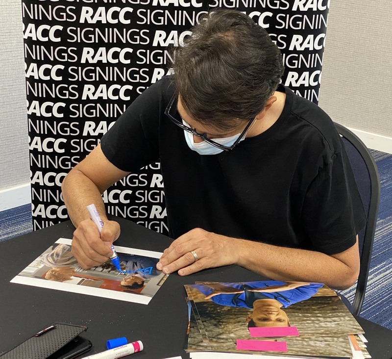 Ralph Macchio Signing Autographs for RACC Autograph Collector Framing History Ralph Macchio Signing Autograph for RACC Autograph Collector Framing History
