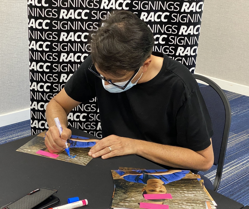 Ralph Macchio Signing Autographs for RACC Autograph Collector Framing History Ralph Macchio Signing Autograph for RACC Autograph Collector Framing History