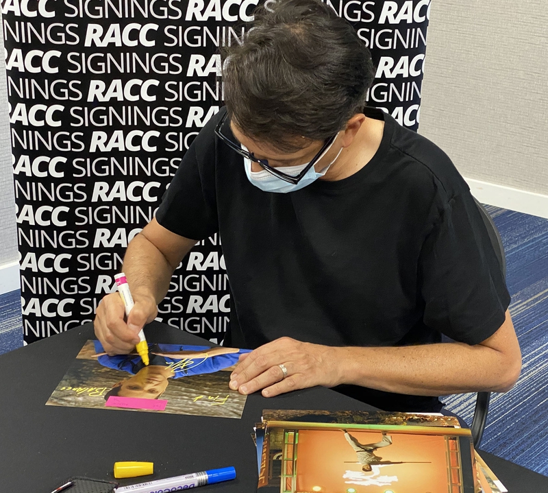 Ralph Macchio Signing Autographs for RACC Autograph Collector Framing History Ralph Macchio Signing Autograph for RACC Autograph Collector Framing History