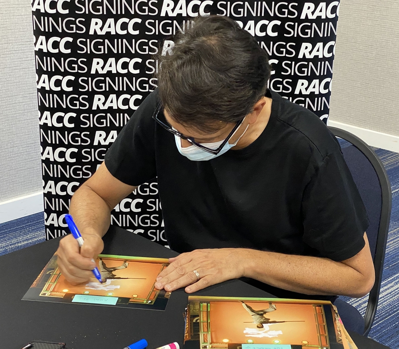 Ralph Macchio Signing Autographs for RACC Autograph Collector Framing History Ralph Macchio Signing Autograph for RACC Autograph Collector Framing History