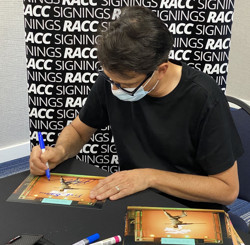 Ralph Macchio Signing Autographs for RACC Autograph Collector Framing History Ralph Macchio Signing Autograph for RACC Autograph Collector Framing History