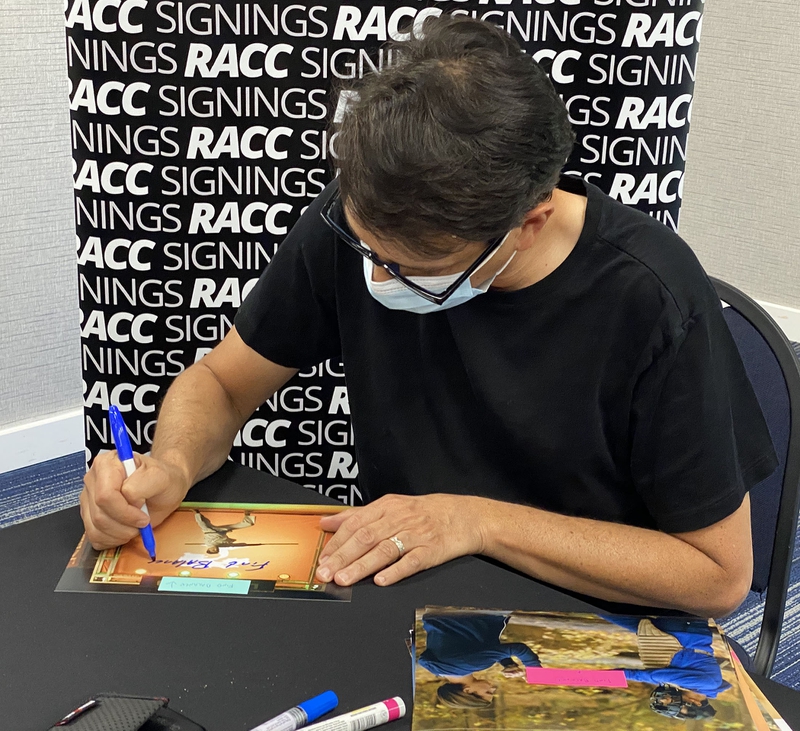 Ralph Macchio Signing Autographs for RACC Autograph Collector Framing History Ralph Macchio Signing Autograph for RACC Autograph Collector Framing History