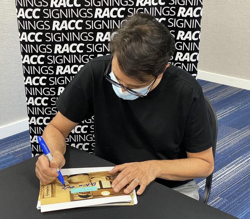 Ralph Macchio Signing Autographs for RACC Autograph Collector Framing History Ralph Macchio Signing Autograph for RACC Autograph Collector Framing History