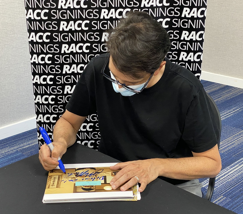 Ralph Macchio Signing Autographs for RACC Autograph Collector Framing History Ralph Macchio Signing Autograph for RACC Autograph Collector Framing History