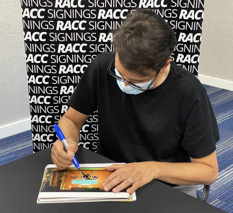 Ralph Macchio Signing Autographs for RACC Autograph Collector Framing History Ralph Macchio Signing Autograph for RACC Autograph Collector Framing History