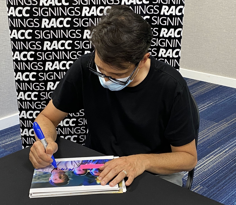Ralph Macchio Signing Autographs for RACC Autograph Collector Framing History Ralph Macchio Signing Autograph for RACC Autograph Collector Framing History