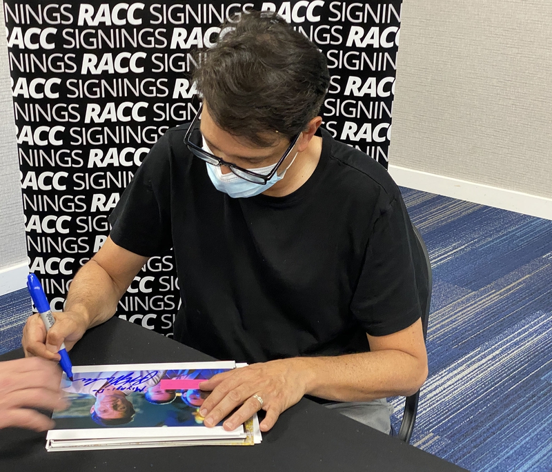 Ralph Macchio Signing Autographs for RACC Autograph Collector Framing History Ralph Macchio Signing Autograph for RACC Autograph Collector Framing History