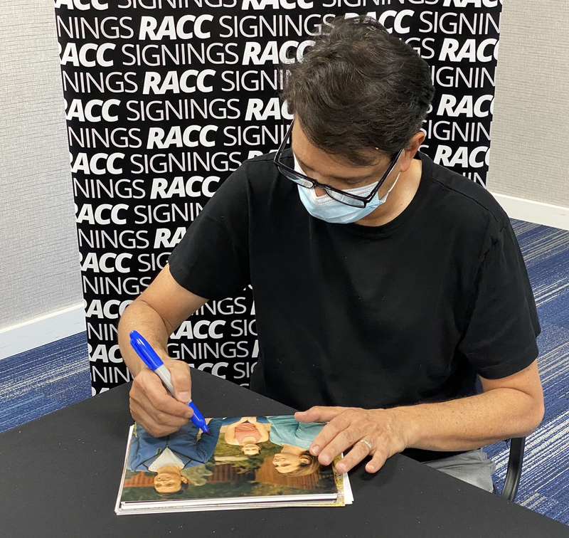 Ralph Macchio Signing Autographs for RACC Autograph Collector Framing History Ralph Macchio Signing Autograph for RACC Autograph Collector Framing History
