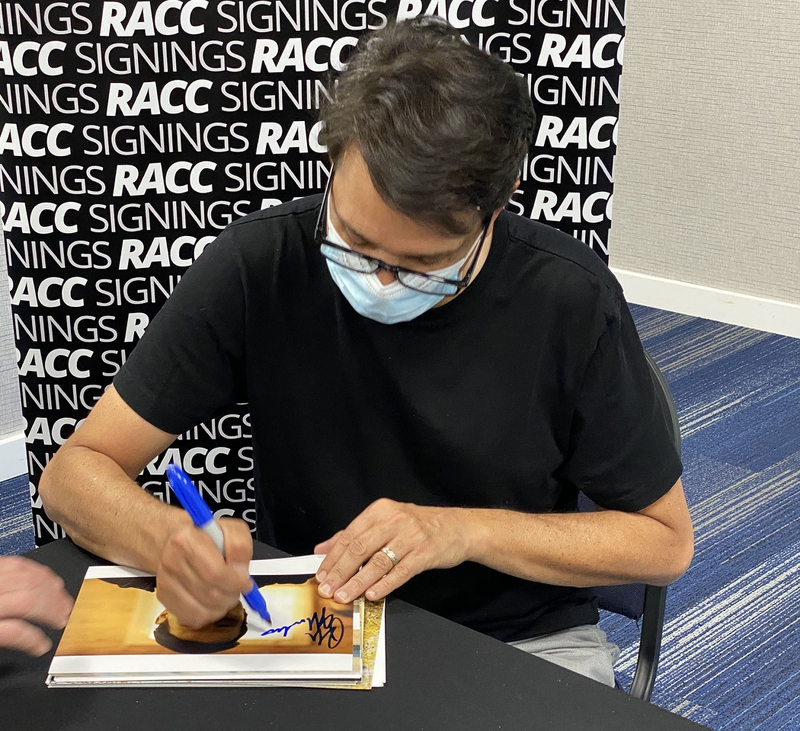 Ralph Macchio Signing Autographs for RACC Autograph Collector Framing History Ralph Macchio Signing Autograph for RACC Autograph Collector Framing History