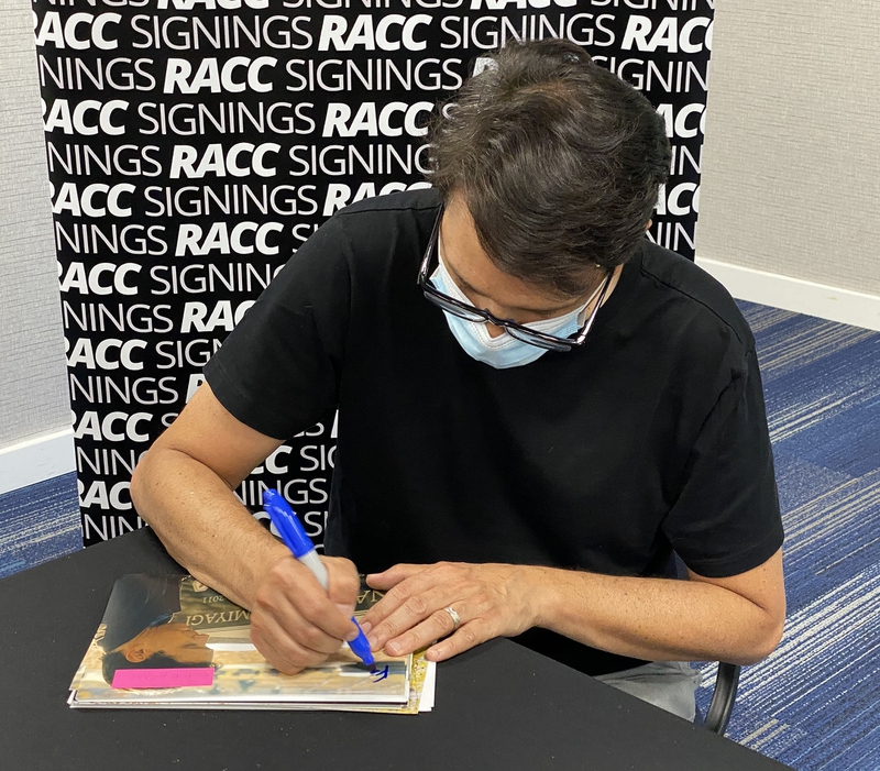 Ralph Macchio Signing Autographs for RACC Autograph Collector Framing History Ralph Macchio Signing Autograph for RACC Autograph Collector Framing History