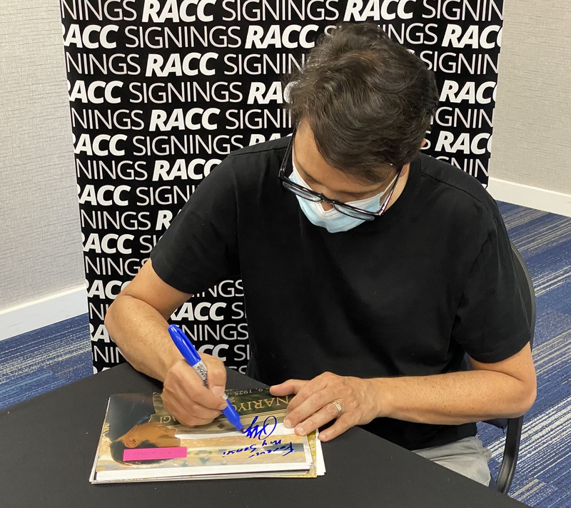 Ralph Macchio Signing Autographs for RACC Autograph Collector Framing History Ralph Macchio Signing Autograph for RACC Autograph Collector Framing History