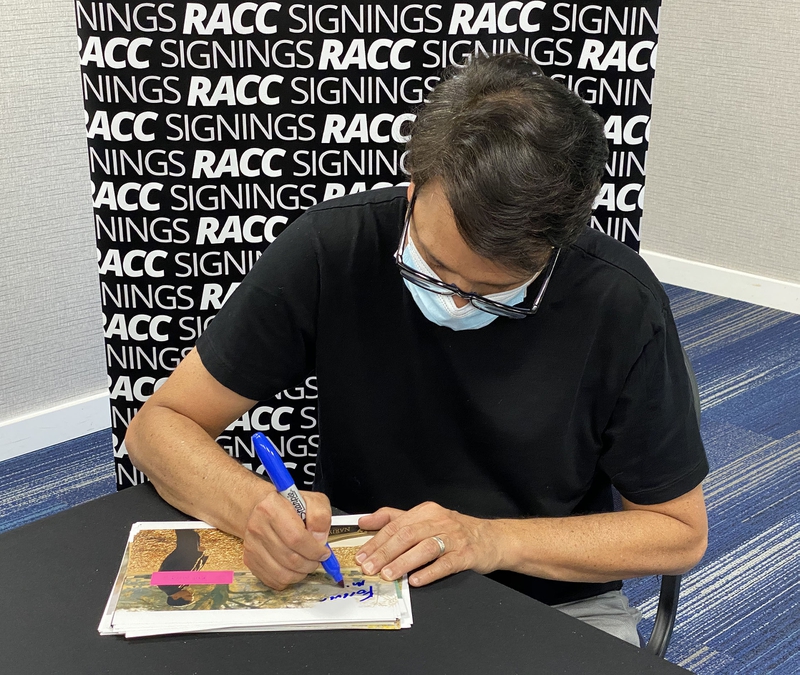 Ralph Macchio Signing Autographs for RACC Autograph Collector Framing History Ralph Macchio Signing Autograph for RACC Autograph Collector Framing History