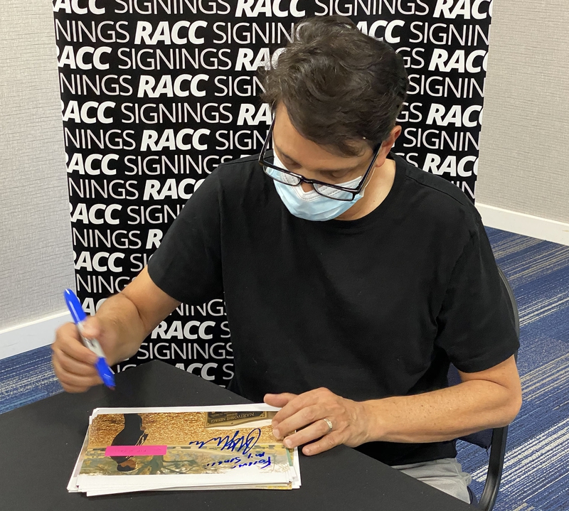 Ralph Macchio Signing Autographs for RACC Autograph Collector Framing History Ralph Macchio Signing Autograph for RACC Autograph Collector Framing History