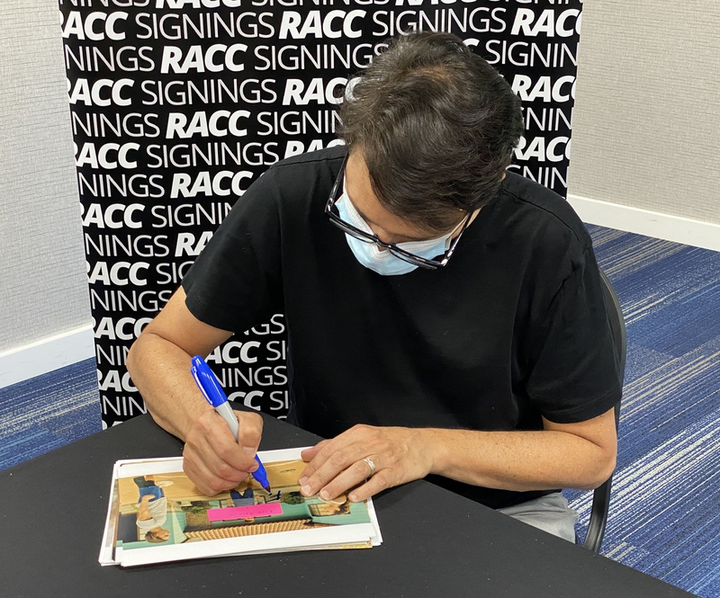 Ralph Macchio Signing Autographs for RACC Autograph Collector Framing History Ralph Macchio Signing Autograph for RACC Autograph Collector Framing History