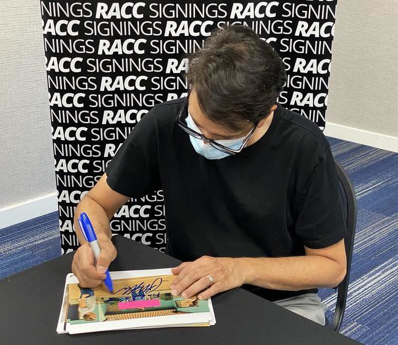Ralph Macchio Signing Autographs for RACC Autograph Collector Framing History Ralph Macchio Signing Autograph for RACC Autograph Collector Framing History