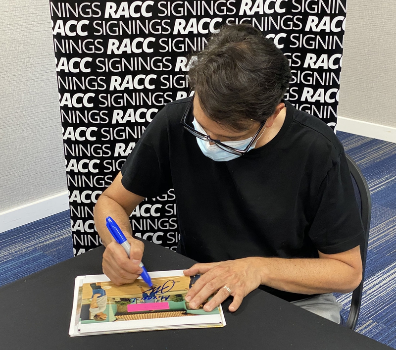 Ralph Macchio Signing Autographs for RACC Autograph Collector Framing History Ralph Macchio Signing Autograph for RACC Autograph Collector Framing History