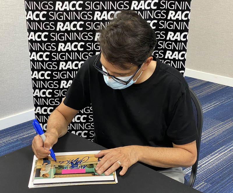Ralph Macchio Signing Autographs for RACC Autograph Collector Framing History Ralph Macchio Signing Autograph for RACC Autograph Collector Framing History
