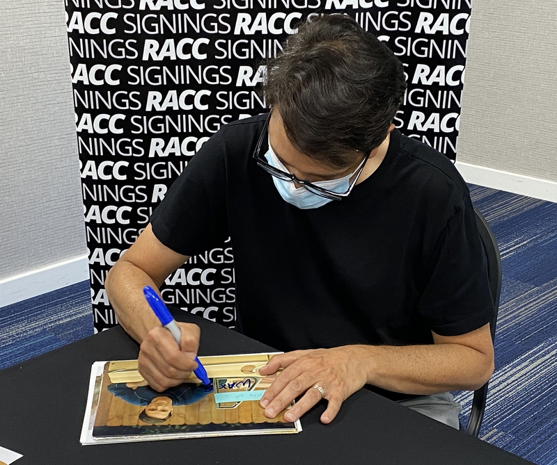 Ralph Macchio Signing Autographs for RACC Autograph Collector Framing History Ralph Macchio Signing Autograph for RACC Autograph Collector Framing History