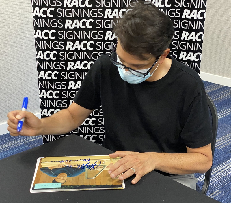 Ralph Macchio Signing Autographs for RACC Autograph Collector Framing History Ralph Macchio Signing Autograph for RACC Autograph Collector Framing History