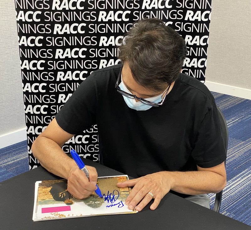 Ralph Macchio Signing Autographs for RACC Autograph Collector Framing History Ralph Macchio Signing Autograph for RACC Autograph Collector Framing History