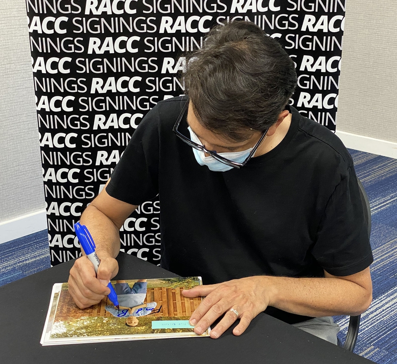 Ralph Macchio Signing Autographs for RACC Autograph Collector Framing History Ralph Macchio Signing Autograph for RACC Autograph Collector Framing History